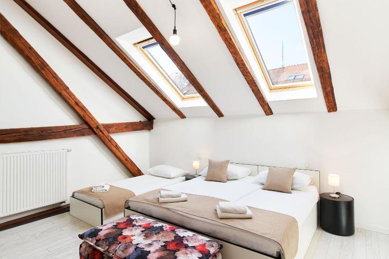 Triple Room image 2