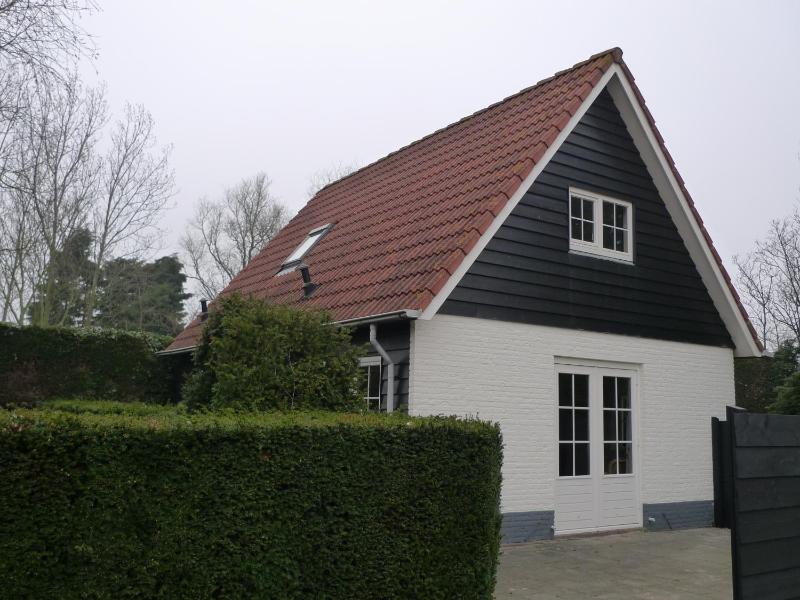 Three-Bedroom Villa image 1