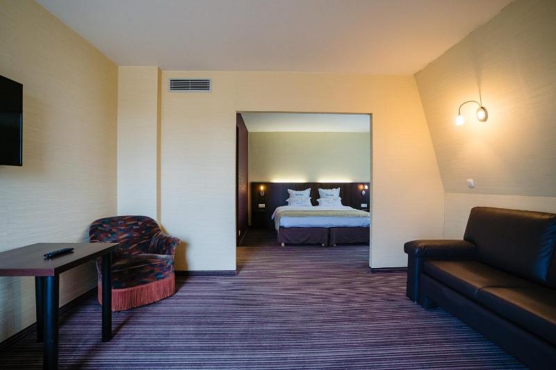 Junior Suite image 4