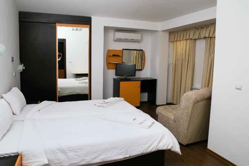 Two-Bedroom Suite image 1