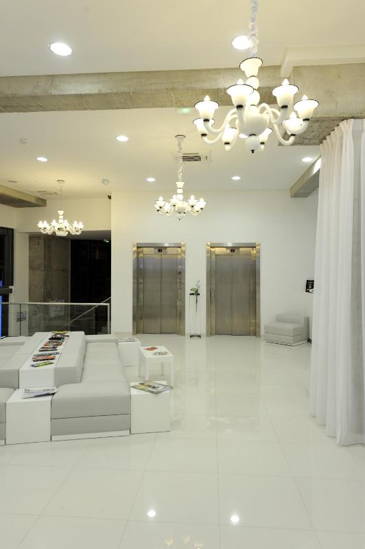 Kyriad Prestige Perpignan Centre Gare - image 13