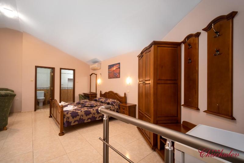 Deluxe Suite image 4