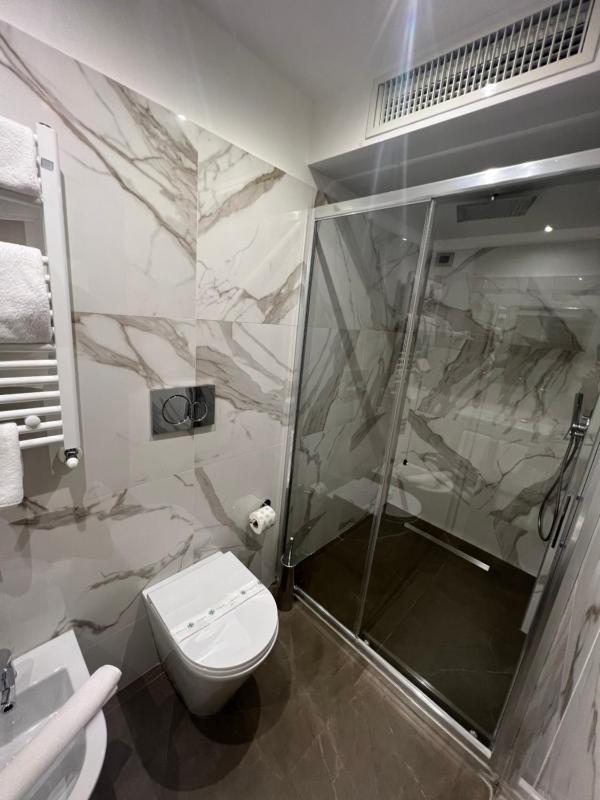 Quadruple Room image 3