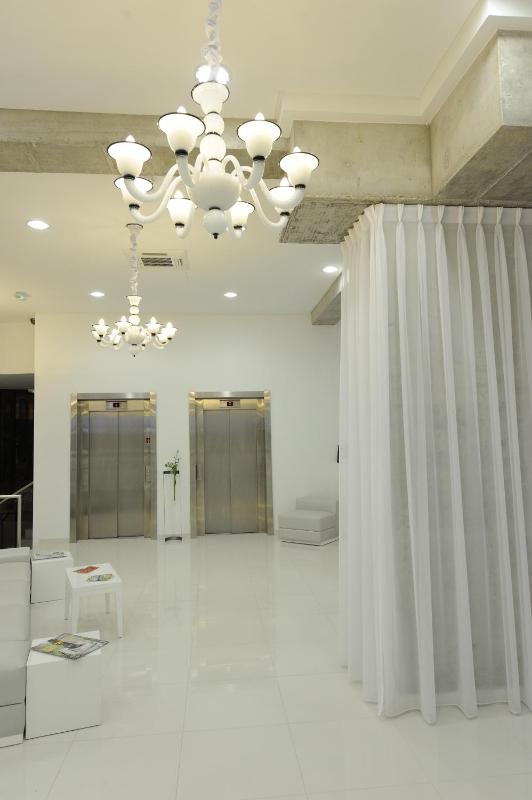 Kyriad Prestige Perpignan Centre Gare - image 28