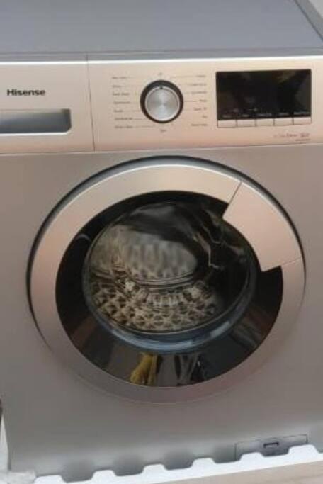Stylish 1-Bed-Apt With 24hrs Power + Fast Wi-Fi - image 10