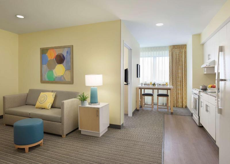 One Bedroom Suite - King image 4