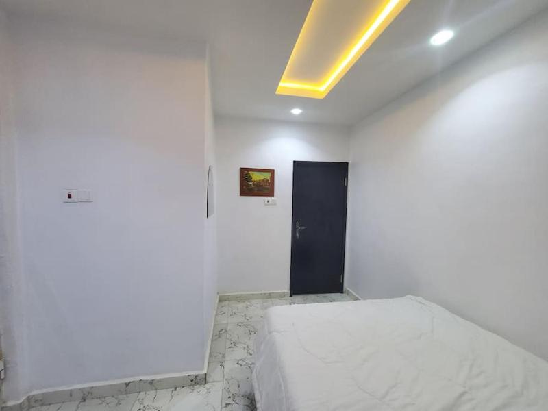 Beautiful 2-Bed With 24hrs Power Supply & Unlimited Internet - image 11