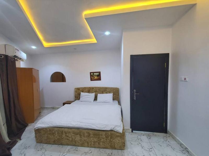 Beautiful 2-Bed With 24hrs Power Supply & Unlimited Internet - image 4
