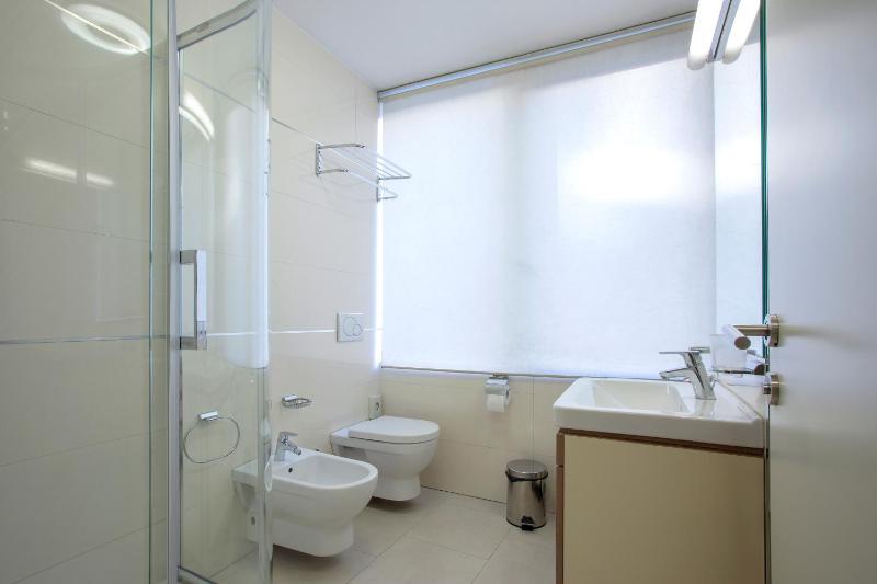 Deluxe Double or Twin Room with Free Parking image 3