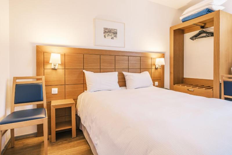 Double Room image 1