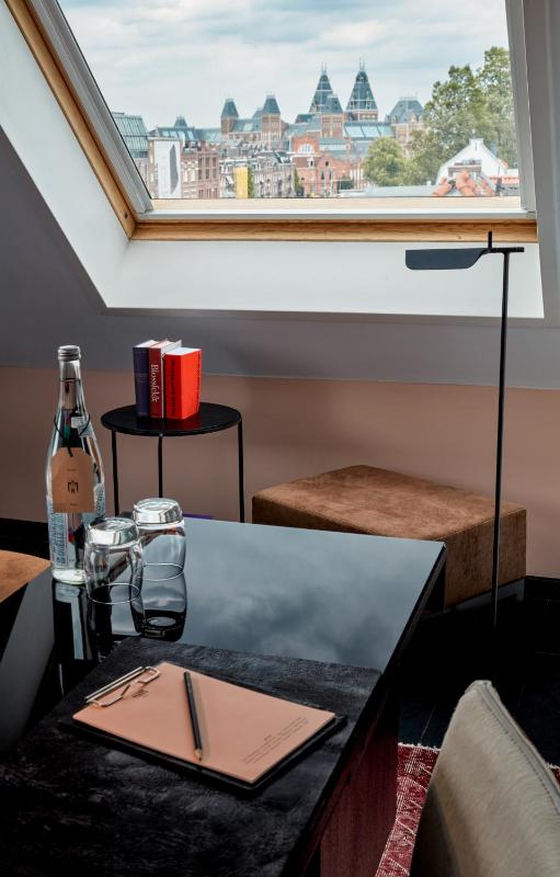 Deluxe Double Room image 2