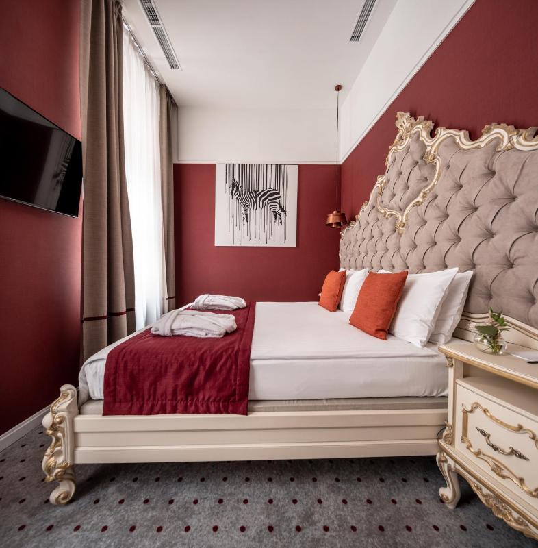 Junior Suite image 2