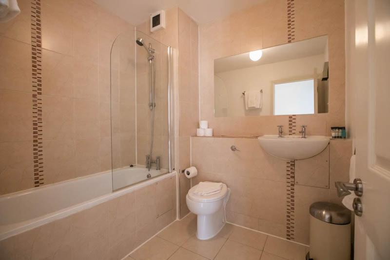 Grand Canal District Apartments - image 6