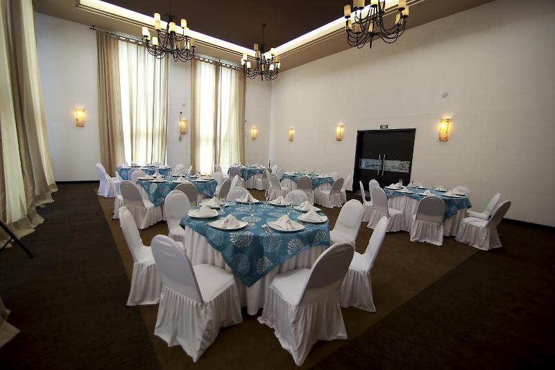 Wyndham Merida - image 4