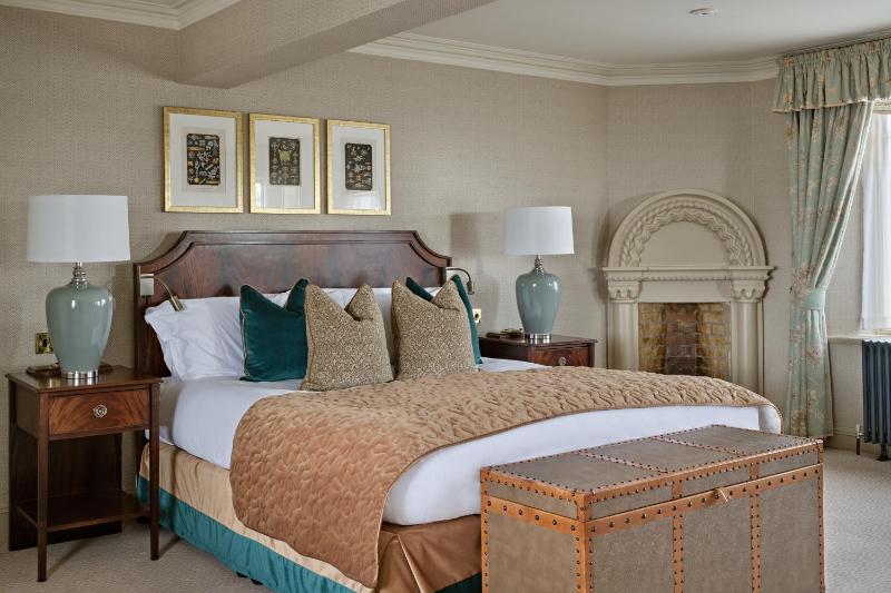 Deluxe Double Room image 1