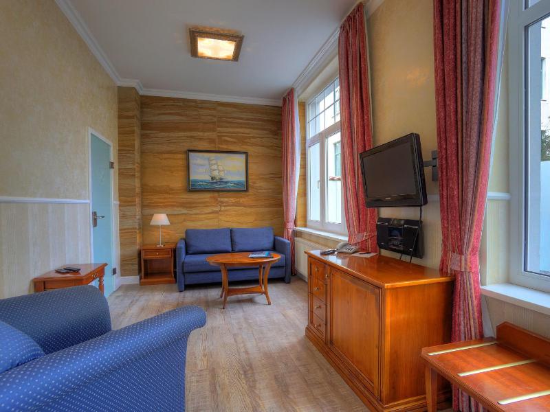 Junior Suite / Apartment image 3