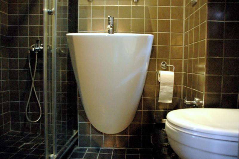 Standard Double or Twin Room image 2