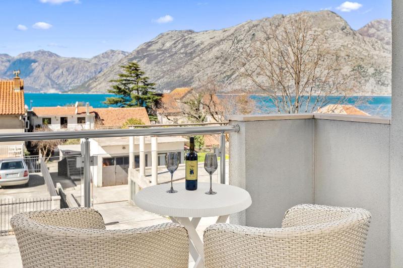 Apartment with Sea View image 4