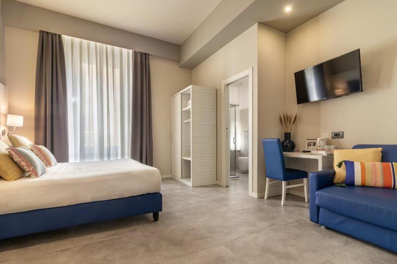 Deluxe Double or Twin Room image 1