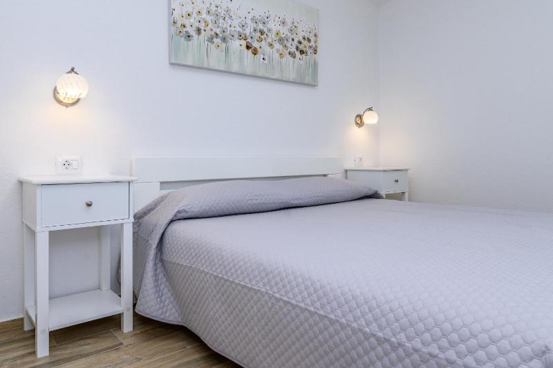 Apartment with Terrace image 3