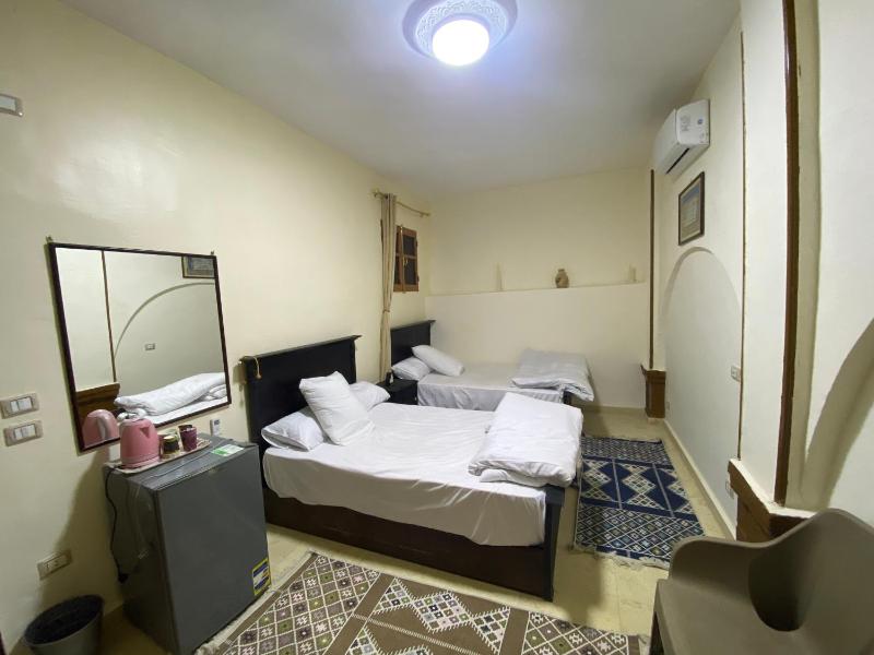 Double Room with Balcony image 1
