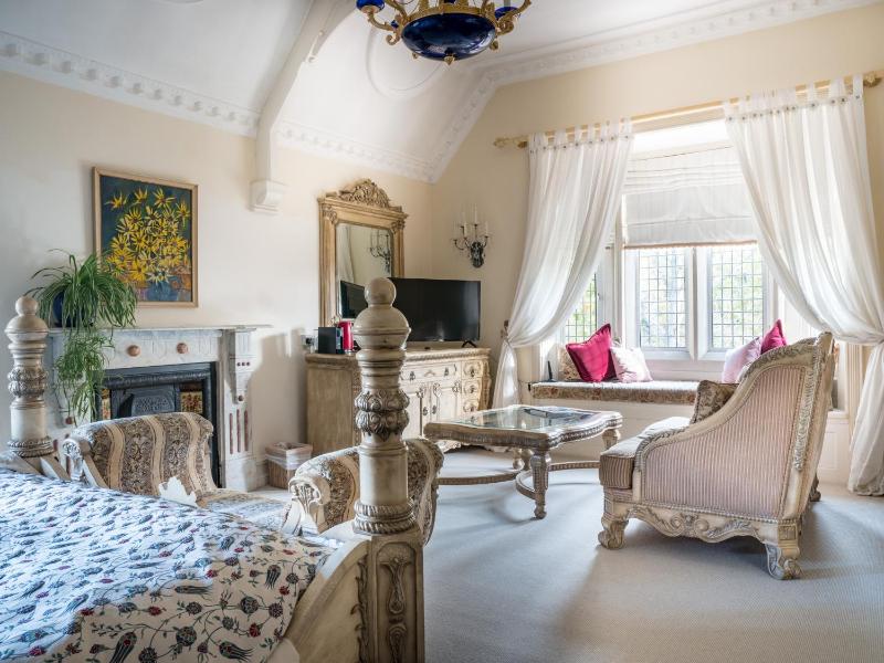 Superior Suite image 3