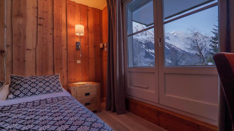 Family Room with Mountain View image 2