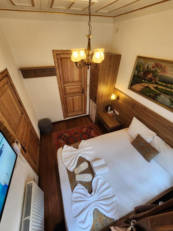 Standard Double Room image 4