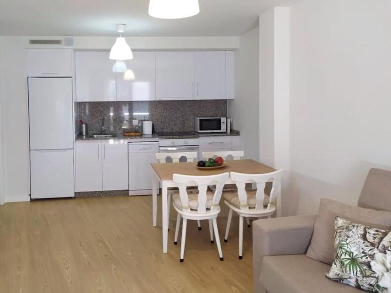 0143 Apartamento nuevo y céntrico - image 3