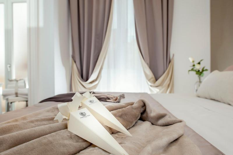 Standard Double or Twin Room image 3