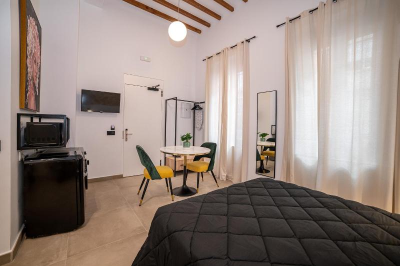 Apartamentos Loliqui centro Alicante - image 10