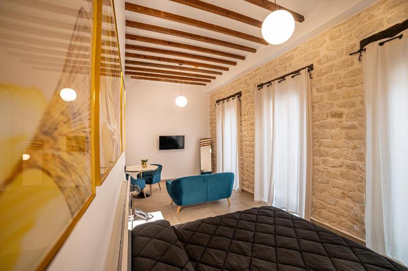 Apartamentos Loliqui centro Alicante - image 11