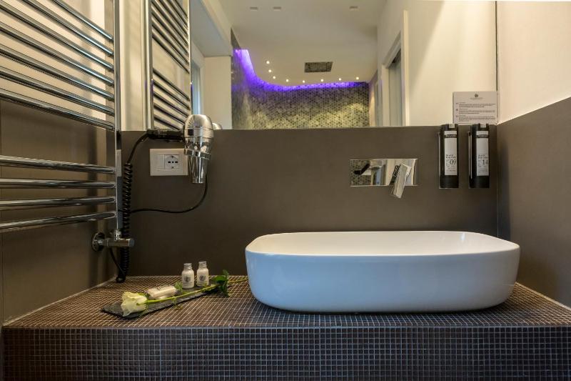 Classic Suite image 2