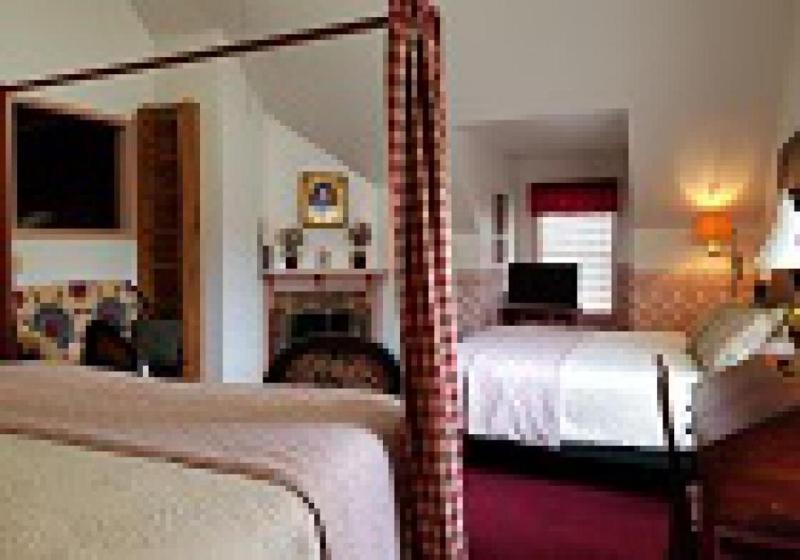 Superior Quadruple Room image 4