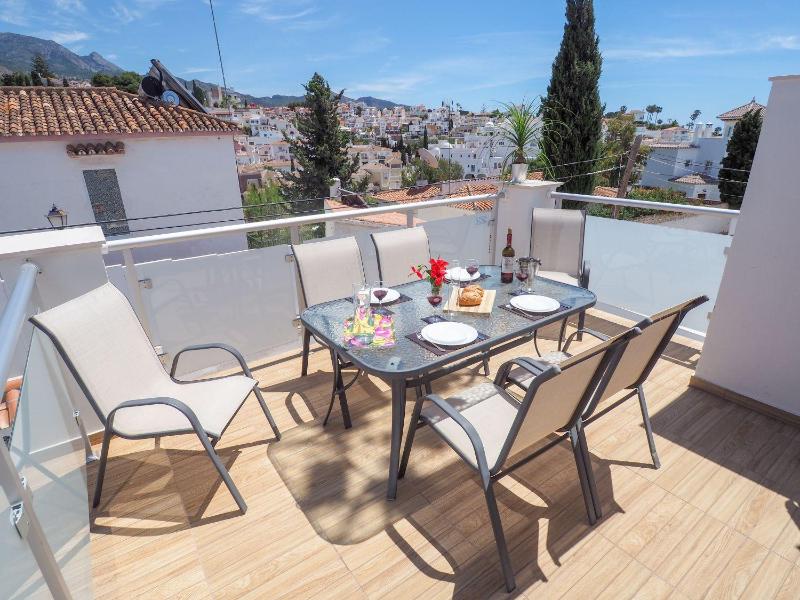 Nerja Paradise Rentals - Villa Topaz - image 11