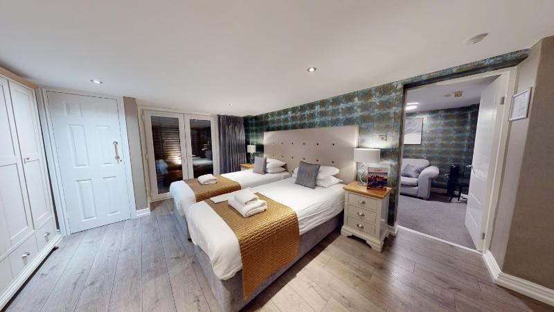 Junior Suite image 1