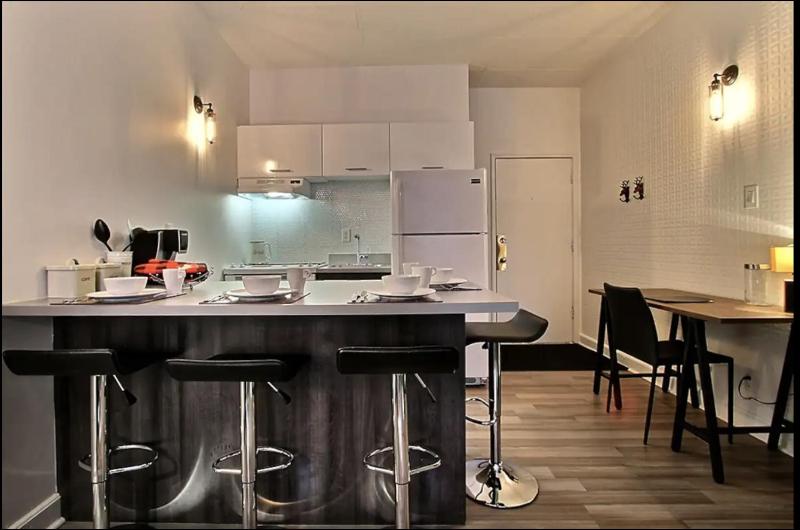 INITIAL - LOFT FORESTIER - Centre-Ville de Québec - image 8