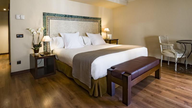 Junior Suite image 1