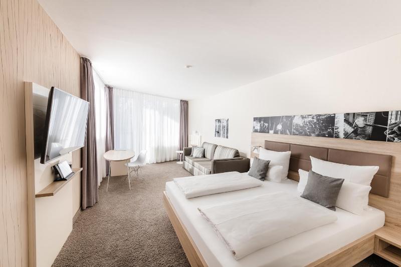 Double Room image 2
