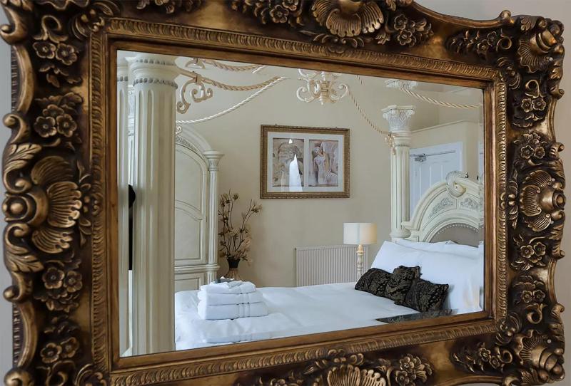 Deluxe Suite image 4