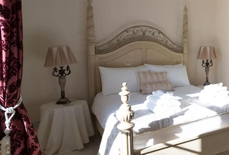 Superior Double Room image 3