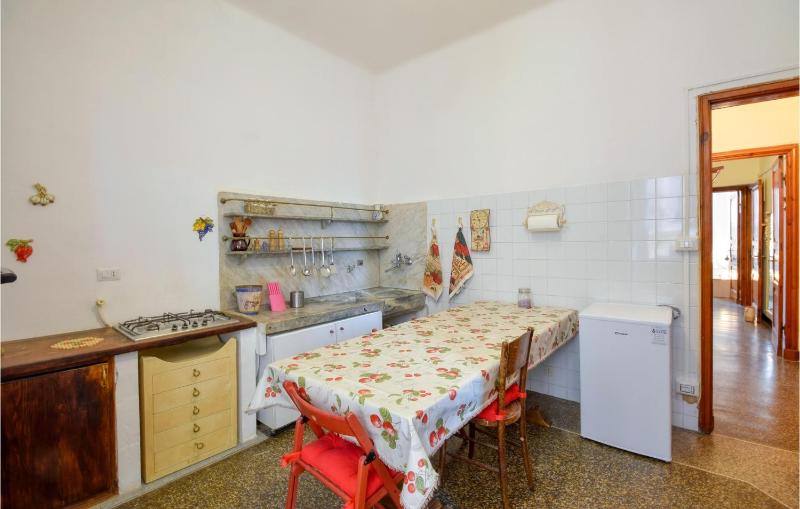 3 Bedroom Nice Apartment In Rapallo - image 10