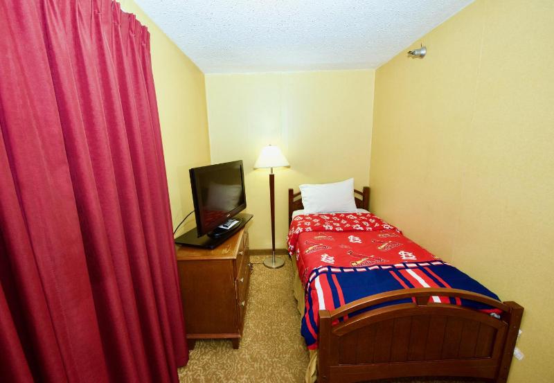 King Suite - Non-Smoking image 2