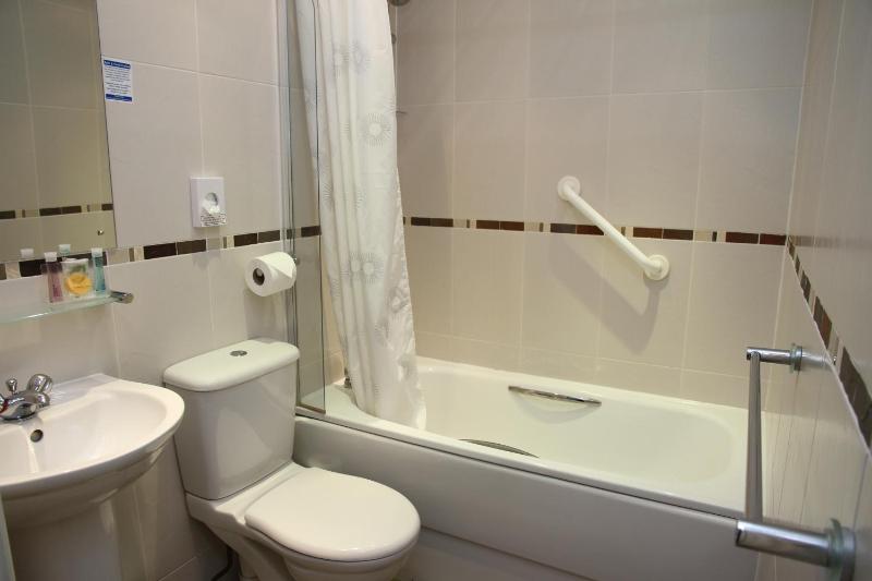 Double Room image 4