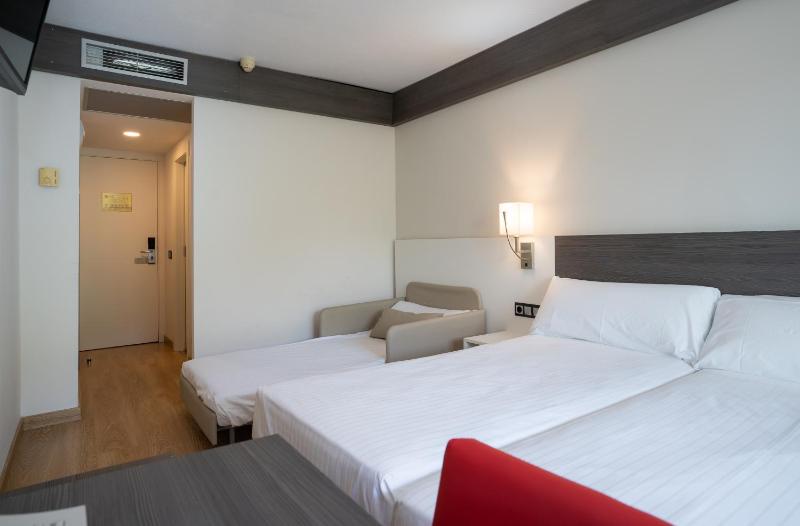 Double or Twin Room with Terrace and Pool View (2 Adults + 1 Child) image 4