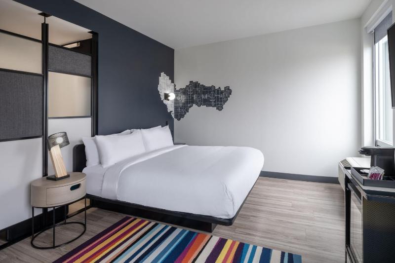 Savy King Room image 1