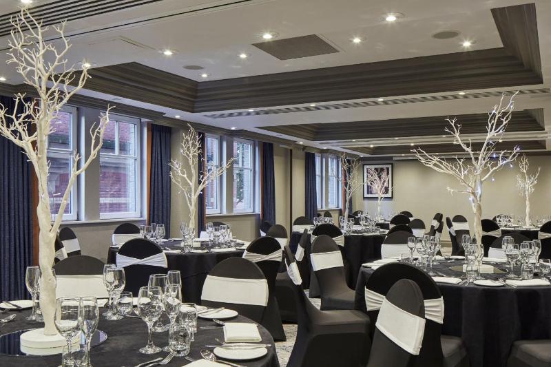 Leeds Marriott Hotel - image 25