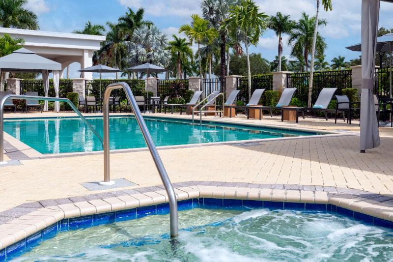 Courtyard by Marriott Sarasota at University Town Center - image 10