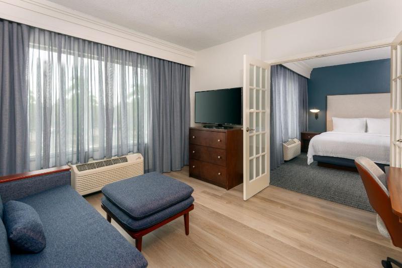 Courtyard by Marriott Sarasota at University Town Center - image 25
