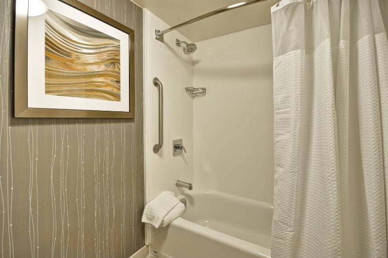 Courtyard by Marriott Jacksonville Airport Northeast - image 18